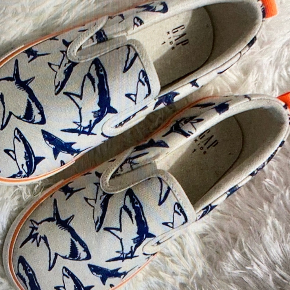 Shark design print bright purple floral shoes